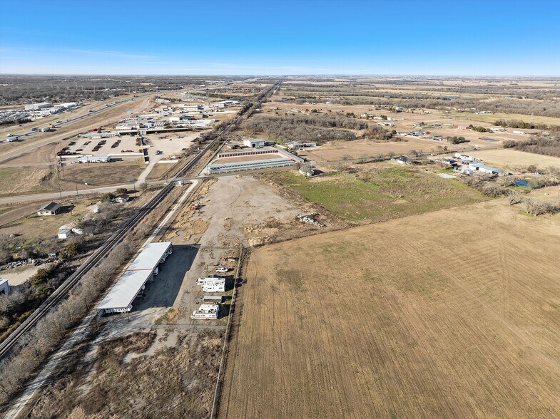 More Photos Of 193 E Hilltop Rd, Elm Mott Self Storage For Sale