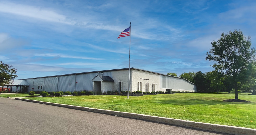 More Photos Of 21160 Drake Rd, Strongsville Warehouse For Lease