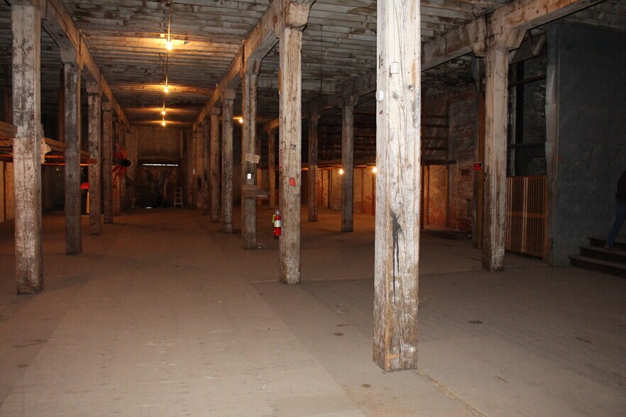 More Photos Of 112 W Pacific Ave, Spokane Warehouse For Sale