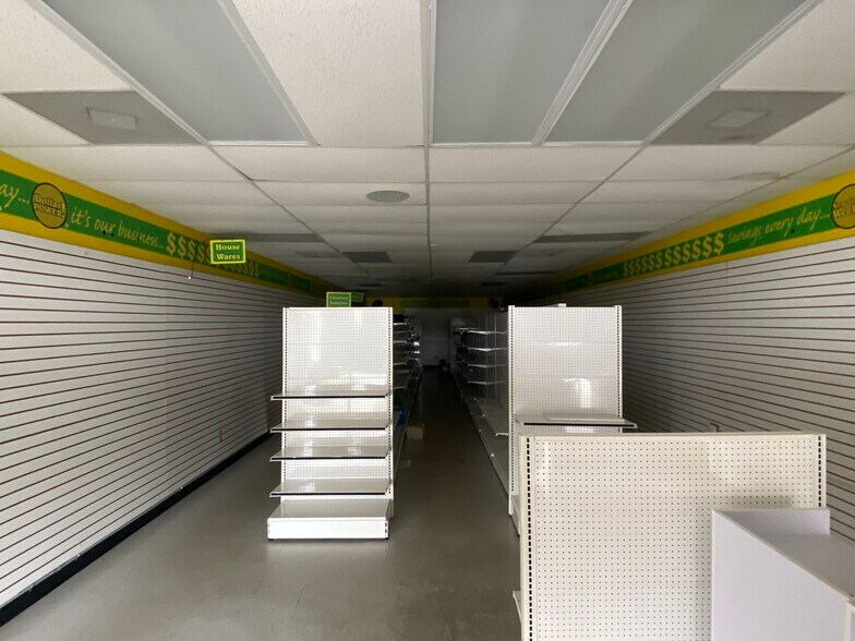 More Photos Of 1520 E Greenville St, Anderson Freestanding For Lease
