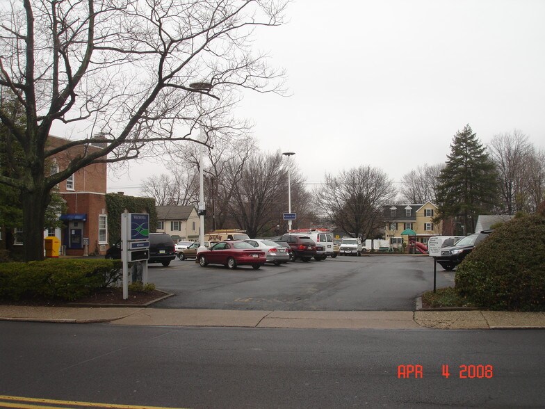 More Photos Of 118 W Wood St, Doylestown Office For Lease