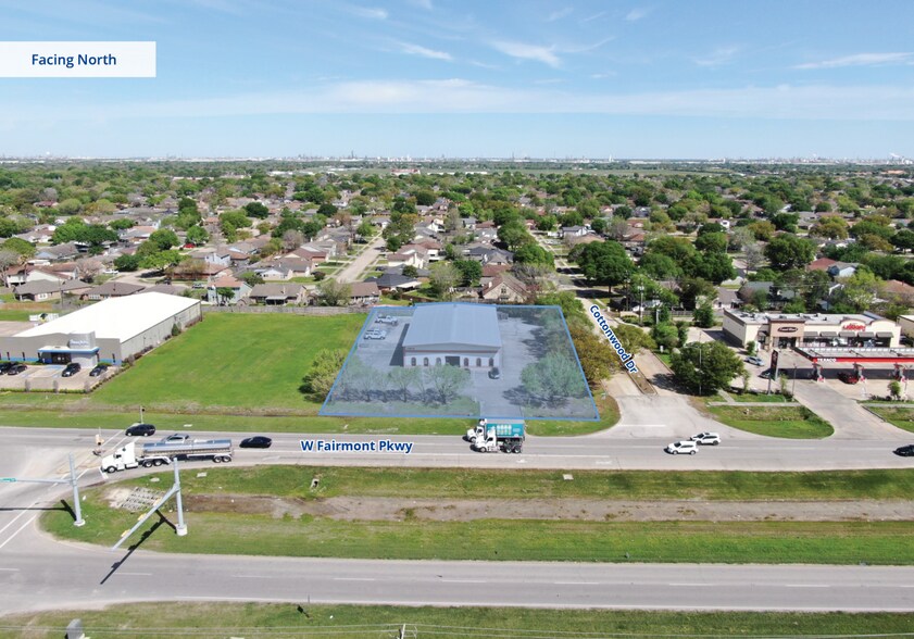 More Photos Of 10819 W Fairmont Pky, La Porte Warehouse For Lease