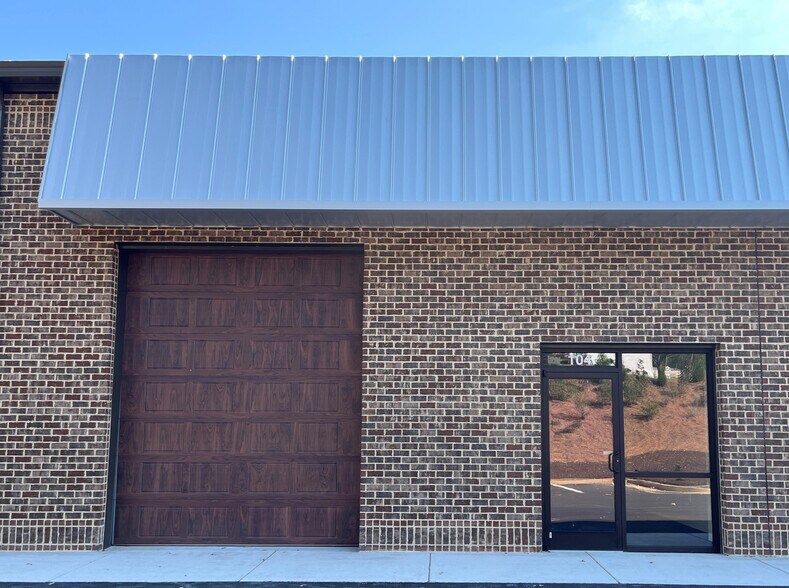 More Photos Of 1750 Friendship Cir, Cumming Industrial For Lease