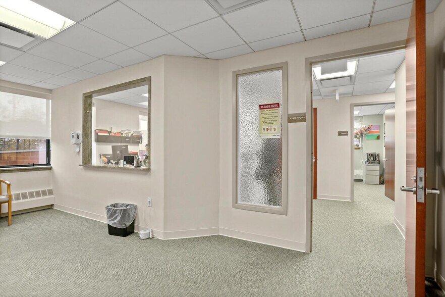 More Photos Of 161 Cherry St, New Canaan Office For Lease