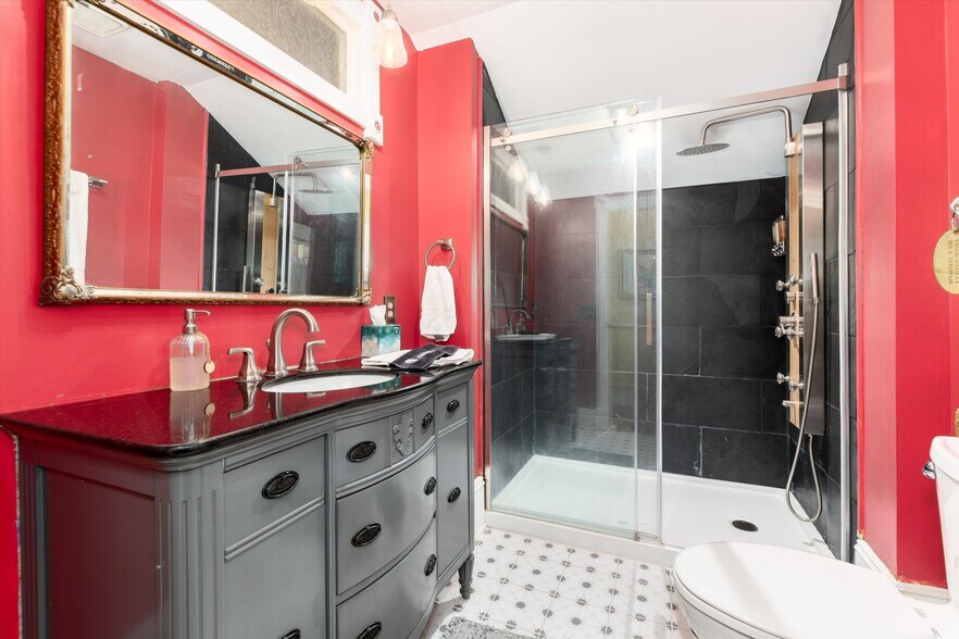 More Photos Of 200 Rose St, Georgetown Hospitality For Sale