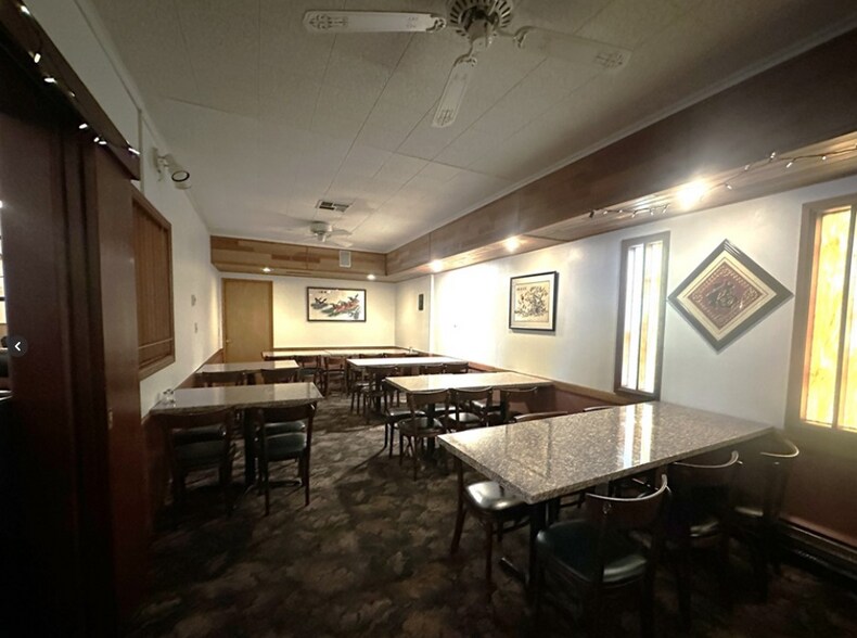 More Photos Of 400 Pacific Ave N, Long Beach Restaurant For Sale