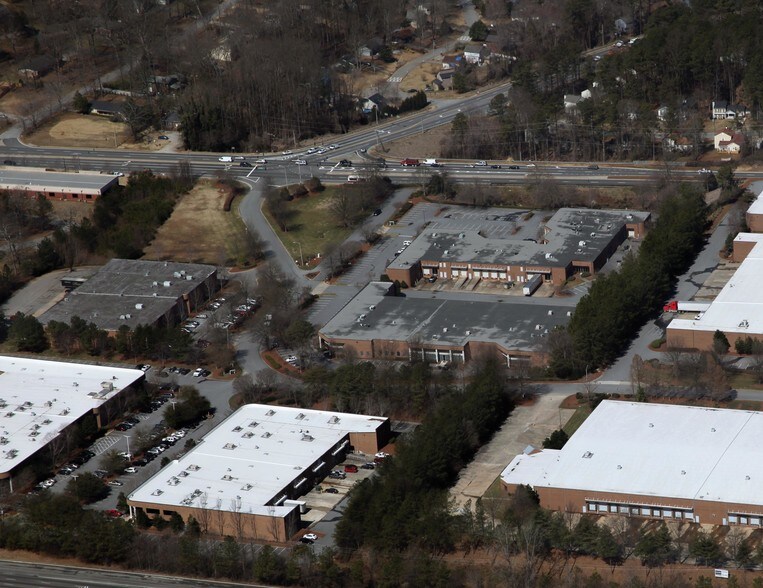 More Photos Of 1895 Beaver Ridge Cir, Norcross Flex For Lease