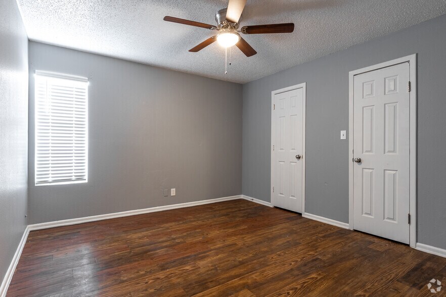More Photos Of 222 N Dixie Blvd, Odessa Apartments For Sale