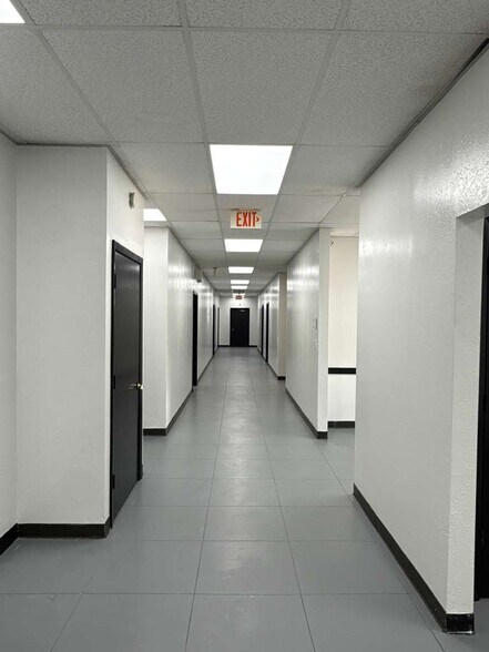 More Photos Of 2910 Antoine Dr, Houston Storefront Retail Office For Sale