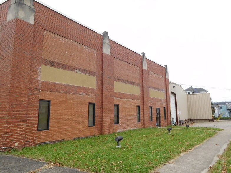 More Photos Of 1200 Morgantown Ave, Fairmont Warehouse For Sale