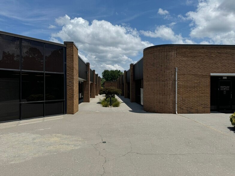 More Photos Of 9051 Executive Park Dr, Knoxville Office For Lease