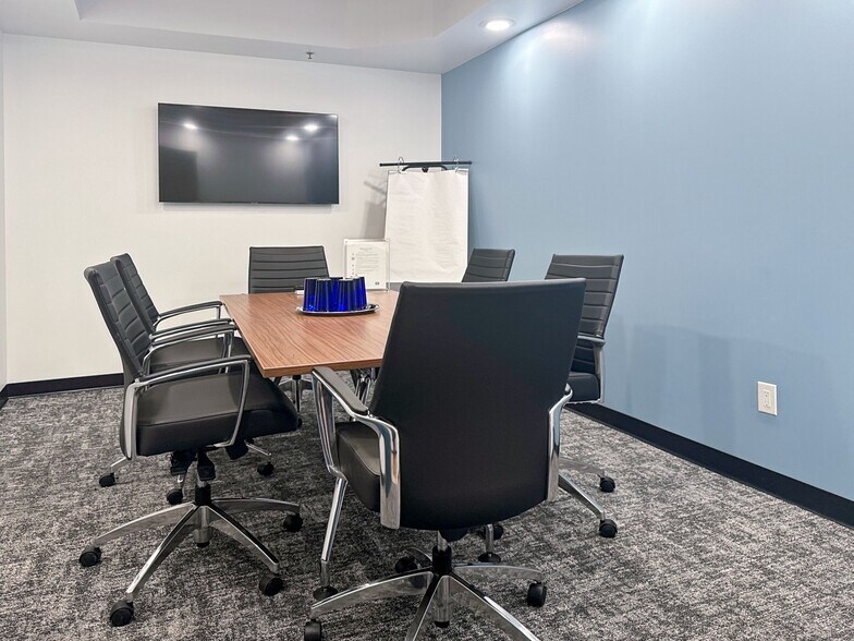 Primary Photo Of 93 Lombard Av, Winnipeg Coworking Space