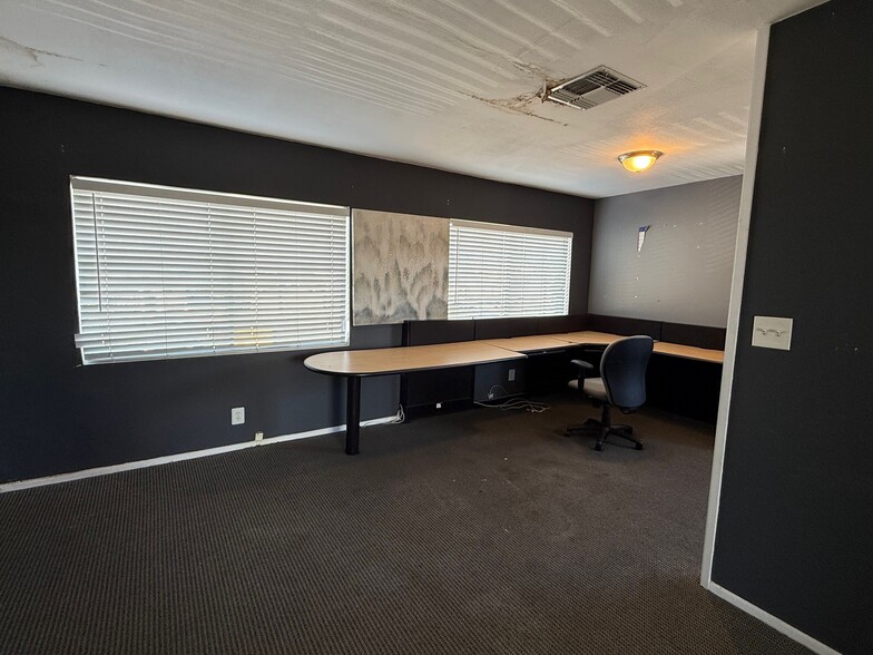 More Photos Of 9624-9626 Artesia Blvd, Bellflower Auto Dealership For Lease