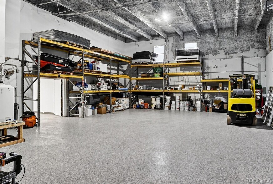 More Photos Of 2700 S Shoshone St, Englewood Light Distribution For Sale