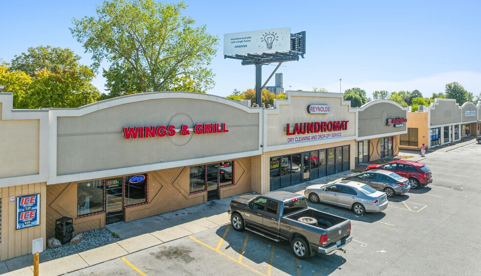 More Photos Of 503-559 S Reynolds Rd, Toledo Freestanding For Sale