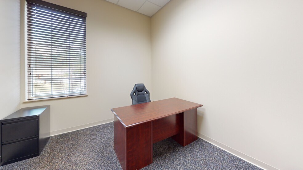 More Photos Of 500 Plantation Park Dr, Loganville Office For Lease