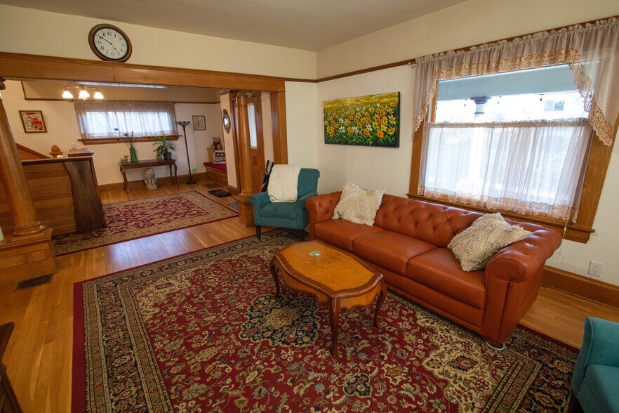 More Photos Of 340 NW 7th St, Corvallis Office For Sale