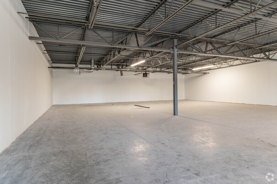 More Photos Of 5232-5260 Socialville Foster Rd, Mason Medical For Lease