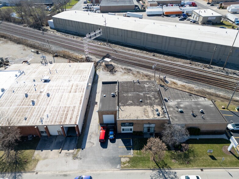 More Photos Of 4135 W 123rd St, Alsip Warehouse For Lease