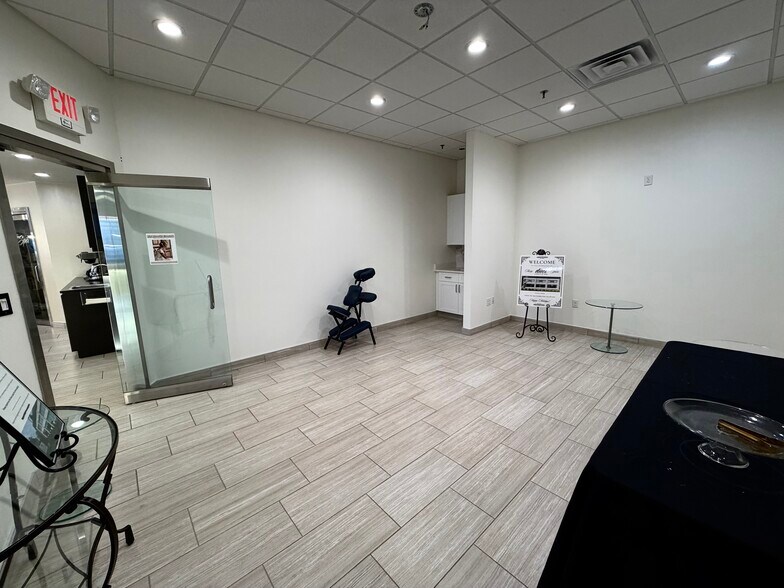 More Photos Of 90 W Mount Pleasant Ave, Livingston Freestanding For Lease