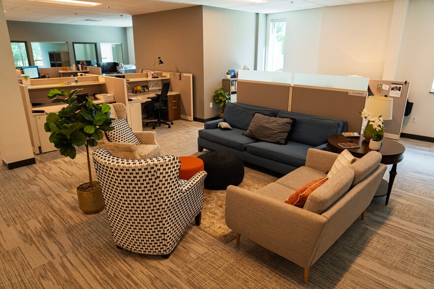 More Photos Of 1702 Chapel Hills Dr, Colorado Springs Religious Facility For Sale