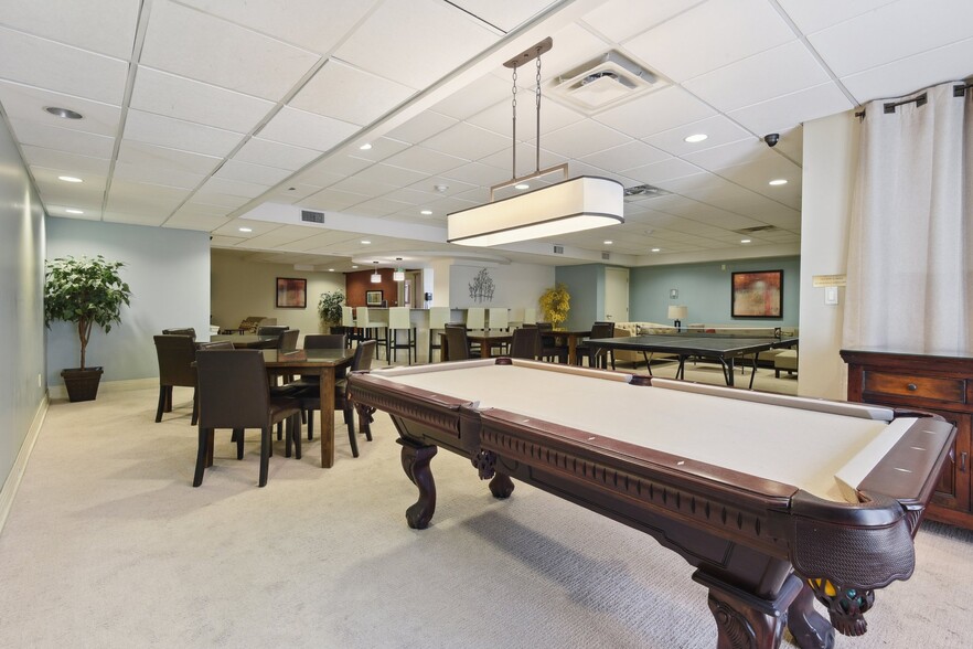 More Photos Of 2 Adams St, Denver Apartments For Sale