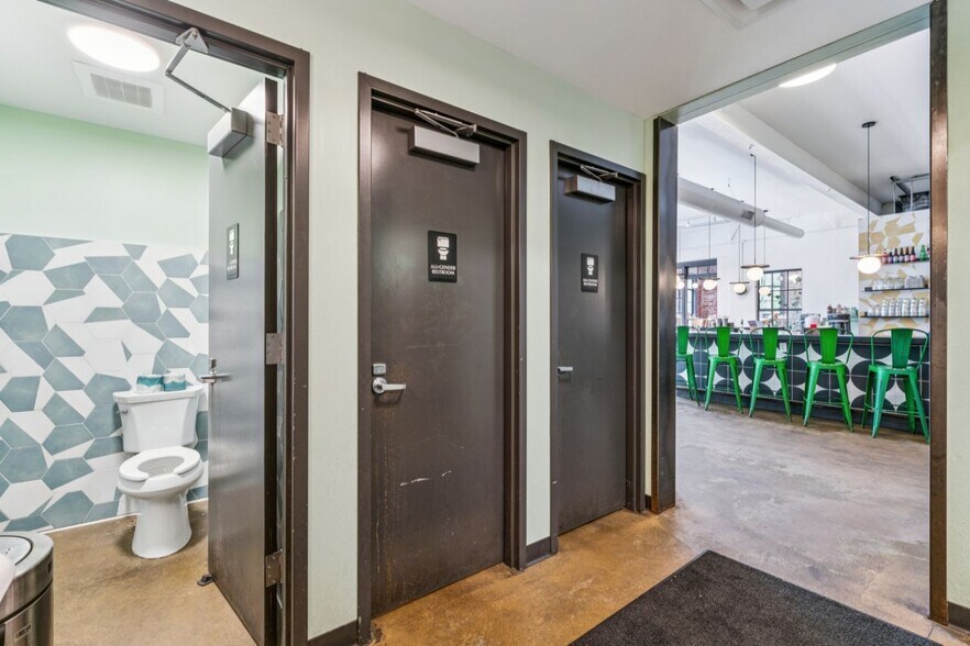 More Photos Of 4175 Shaw Blvd, Saint Louis Restaurant For Sale
