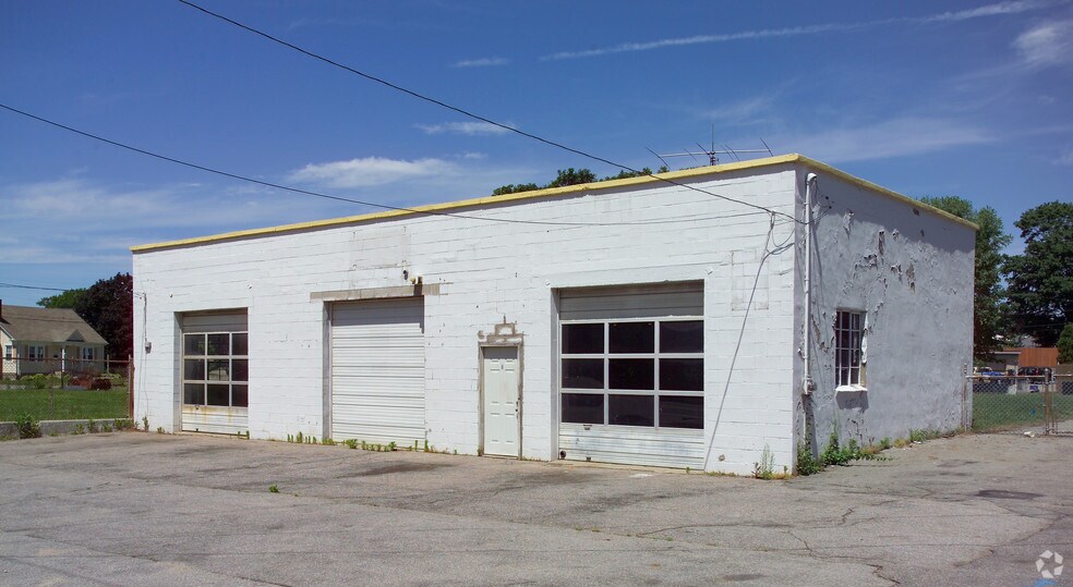 More Photos Of 793 Main Rd, Tiverton Freestanding For Lease
