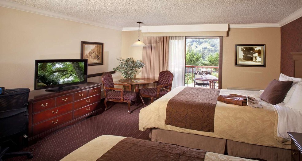 More Photos Of 701 Redwood Dr, Garberville Hotel For Sale