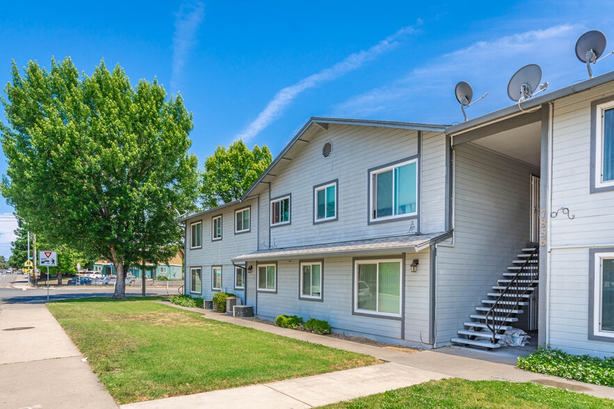 More Photos Of 7856 Old Auburn Rd, Citrus Heights Apartments For Sale