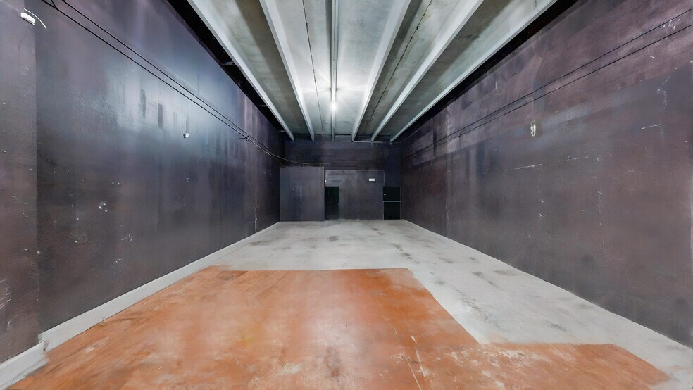 More Photos Of 27330 S Dixie Hwy, Homestead Storefront Retail Office For Sale