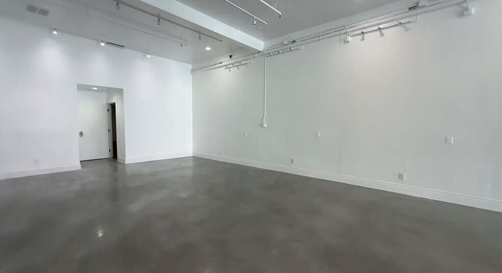 More Photos Of 7312-7316 Melrose Ave, Los Angeles Storefront For Lease