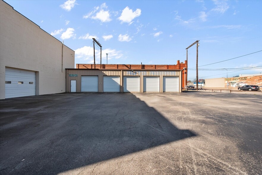 More Photos Of 308 S Beaton St, Corsicana Office For Sale