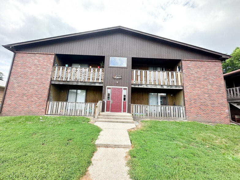 Primary Photo Of 4927 Walker Ave, Lincoln Apartments For Sale