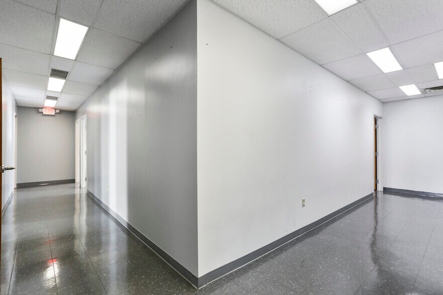 More Photos Of 103 W Main St, Hedgesville Office For Sale