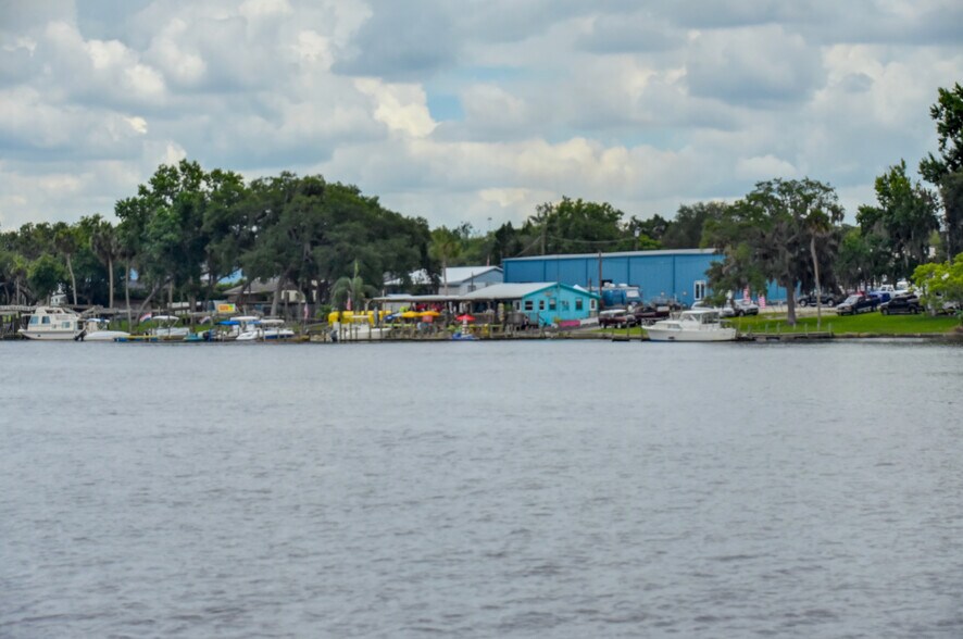 More Photos Of 9810 Vaughn St, Gibsonton Marina For Sale