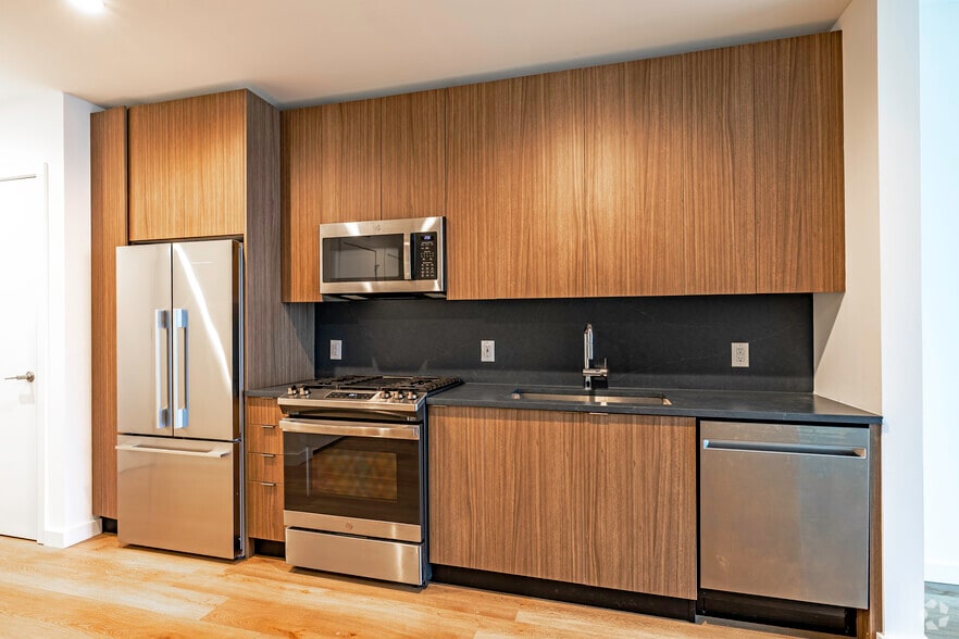 More Photos Of 55 Clinton Pl, New Rochelle Apartments For Lease