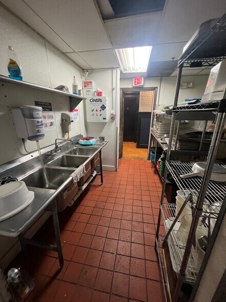 More Photos Of 1000 Broadway Blvd, Kansas City Loft Creative Space For Lease