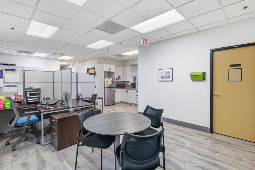 More Photos Of 3087 E Warm Springs Rd, Las Vegas Office For Sale