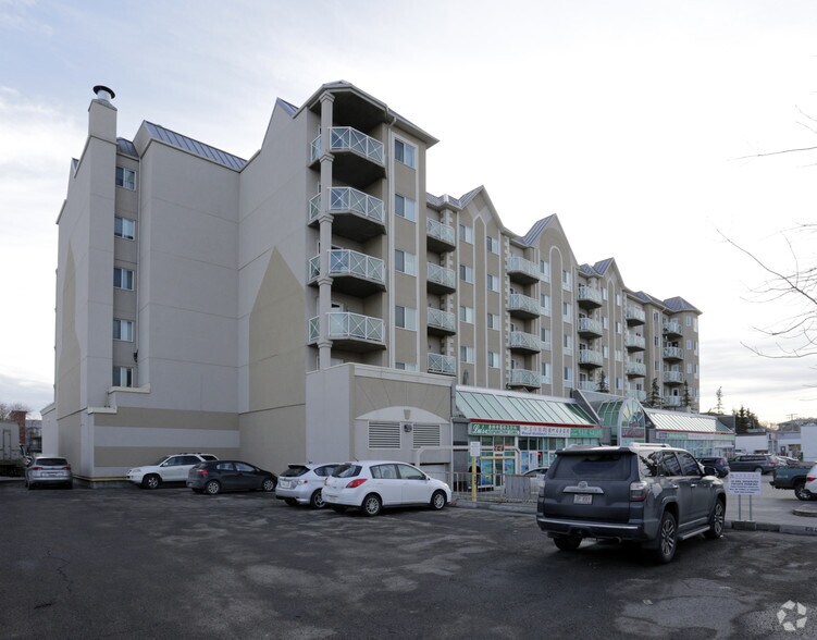 More Photos Of 1518 Centre St N, Calgary Apartments For Lease