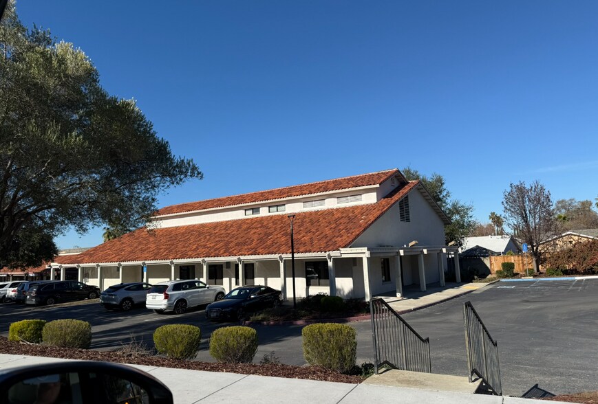 Primary Photo Of 2933 The Villages Pky, San Jose Bank For Sale