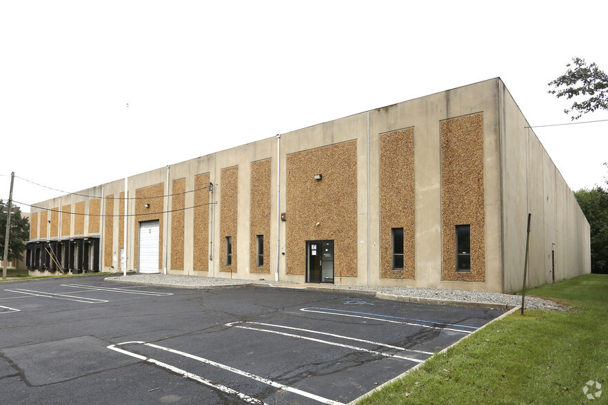 Primary Photo Of 17 Kimberly Rd, East Brunswick Warehouse For Lease