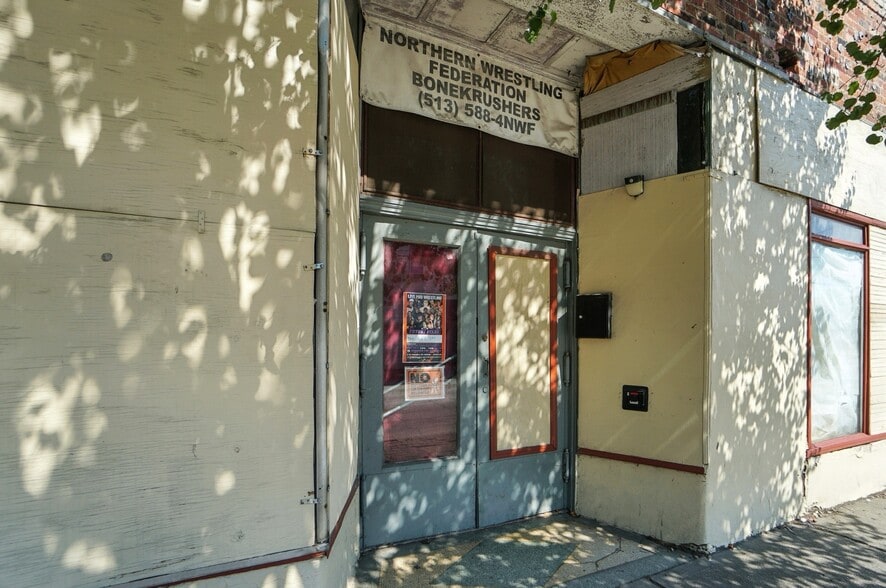 More Photos Of 6105-6117 Vine St, Cincinnati Storefront Retail Residential For Sale