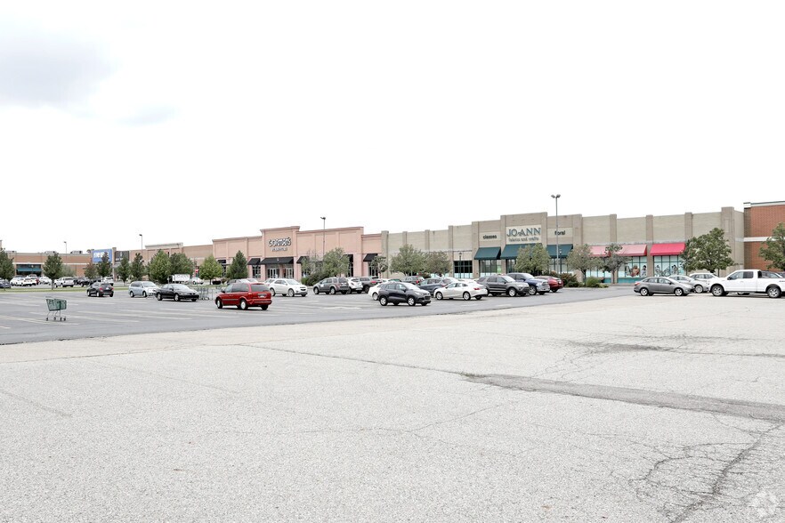 More Photos Of 14055-14453 Hall Rd, Shelby Township Unknown For Lease
