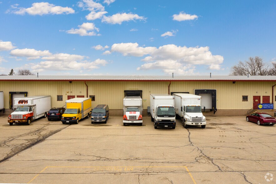 More Photos Of 2041 S Stoughton Rd, Madison Warehouse For Lease