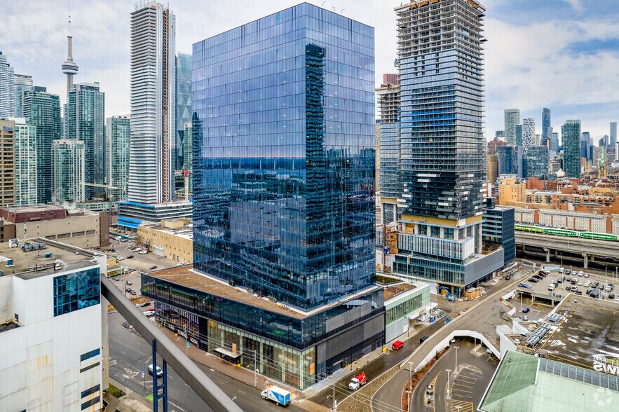 More Photos Of 100 Queens Quay E, Toronto Office Residential For Lease