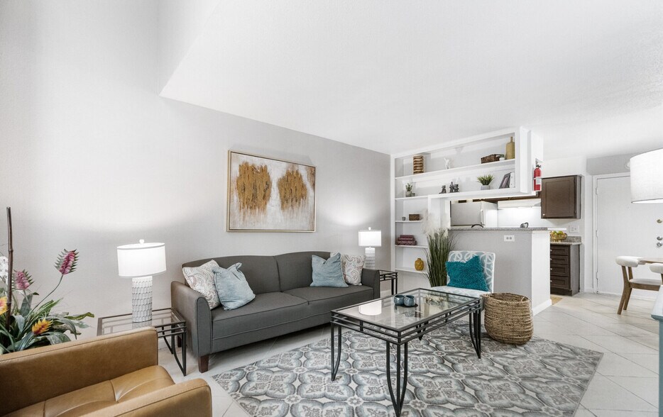 More Photos Of 8600 S Course Dr, Houston Apartments For Sale