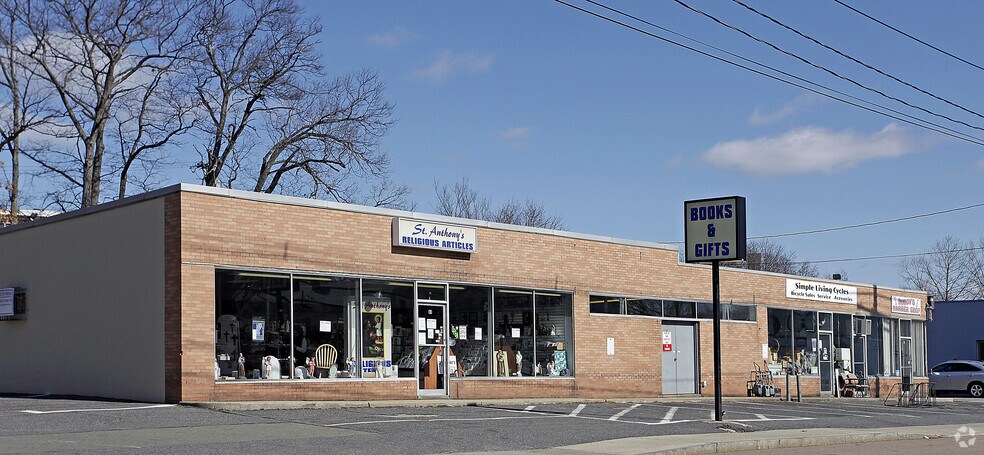 More Photos Of 61 Waverly St, Framingham Storefront For Lease