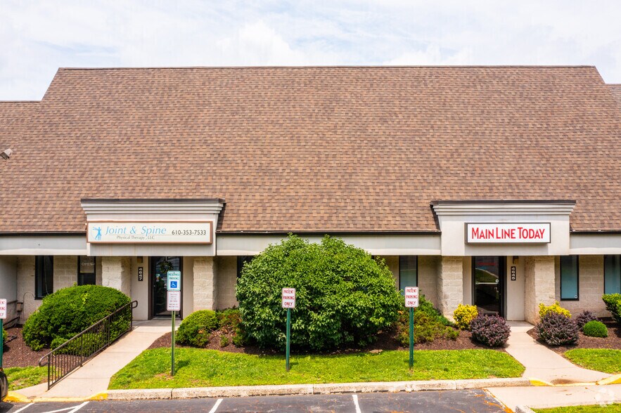 More Photos Of 4641-4659 West Chester Pike, Newtown Square Medical For Lease