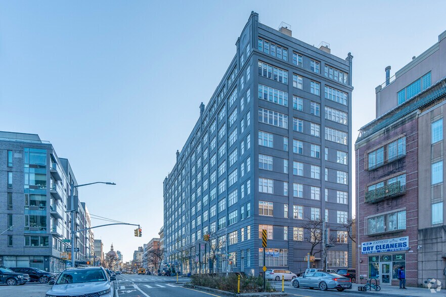 More Photos Of 60 Broadway, Brooklyn Apartments For Lease
